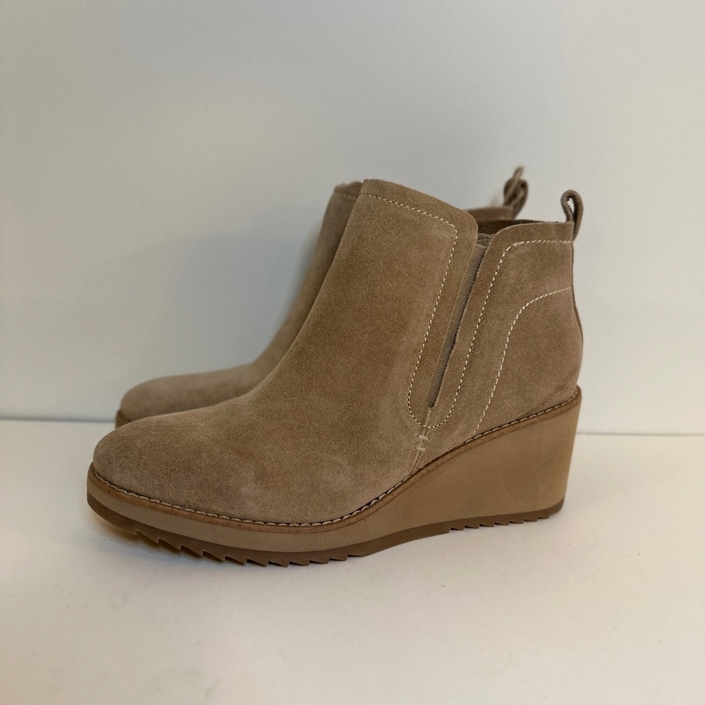 NEW Sofft Emeree Mushroom Suede Wedge Women's Bootie, Sz 9.5M